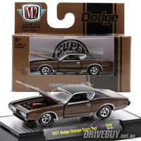 M2 Machines 1971 Dodge Charger Super Bee 426 HEMI 1/64