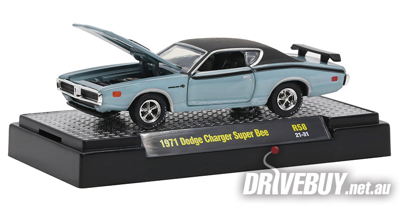 ●M2 Machines 1971 Dodge Charger 　チェイス Spotlight: M2 Machines 1971 Dodge Charger Super Bee