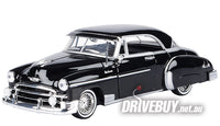 
              MotorMax Get Low 1950 Chevrolet Bel Air Hardtop Coupe in Black 1/24
            
