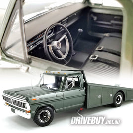 ACME 1970 FORD F350 RAMP TRUCK IN HIGHLAND GREEN 1/18