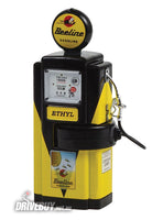 
              1948 Wayne 100-A Vintage Gas Pump 1/18 - Greenlight Diecast - Beeline Gasoline
            