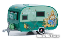 
              1958 Catolac DeVille Travel Trailer Caravan 1/64 – GreenLight Diecast – Smokey Bear
            