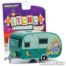 1958 Catolac DeVille Travel Trailer Caravan 1/64 – GreenLight Diecast – Smokey Bear