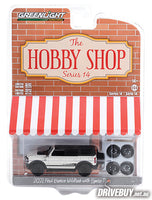 
              2021 Ford Bronco Wildtrak 1/64 - Greenlight Hobby Shop - White
            