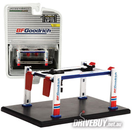 Greenlight BF Goodrich Four-Post Lift/Hoist 1/64