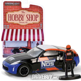 2020 Nissan 370Z NOS with race car driver figure 1/64 - Greenlight Diecast - Black Orange