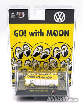 M2 Machines **CHASE** Go With Moon 1960 VW Volkswagen Kombi 1/64