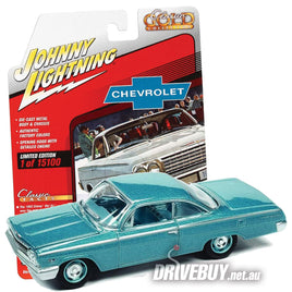 Johnny Lightning 1962 Chevy Bel Air Bubbletop 1/64