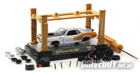 
              M2 Machines 1971 Plymouth Hemi Cuda + Hoist 1/64
            
