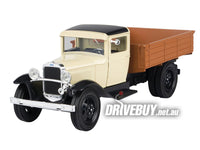 
              1931 Ford Model AA Truck 1/24 - MotorMax Diecast - Cream
            