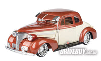 
              MotorMax Get Low 1939 Chevrolet Coupe in Copper & Cream 1/24
            