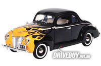
              1940 Ford Deluxe Coupe 1/18 - MotorMax Diecast - Black Flames
            