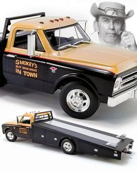 ACME SMOKEY YUNICK RACING 1967 CHEV C30 RAMP TRUCK 1/18